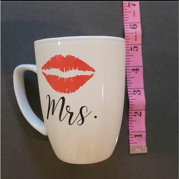 Set of 2 "Mr. and Mrs." Coffee Mugs Husband Wife Wedding Gift Anniversar… - Picture 3 of 6